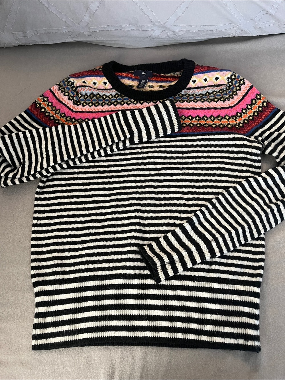 4 for $25 | GAP Women’s Black & White Striped Crewneck Sweater